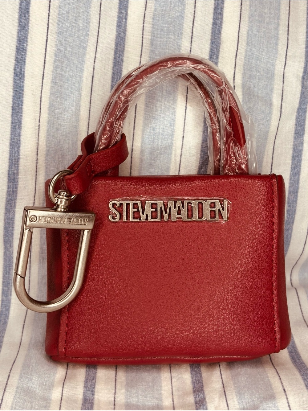 Steve Madden Red Mini Tote Keychain - Picture 7 of 7